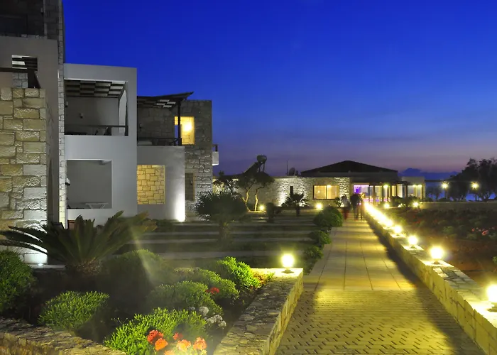 Kavos Hotel & Suites